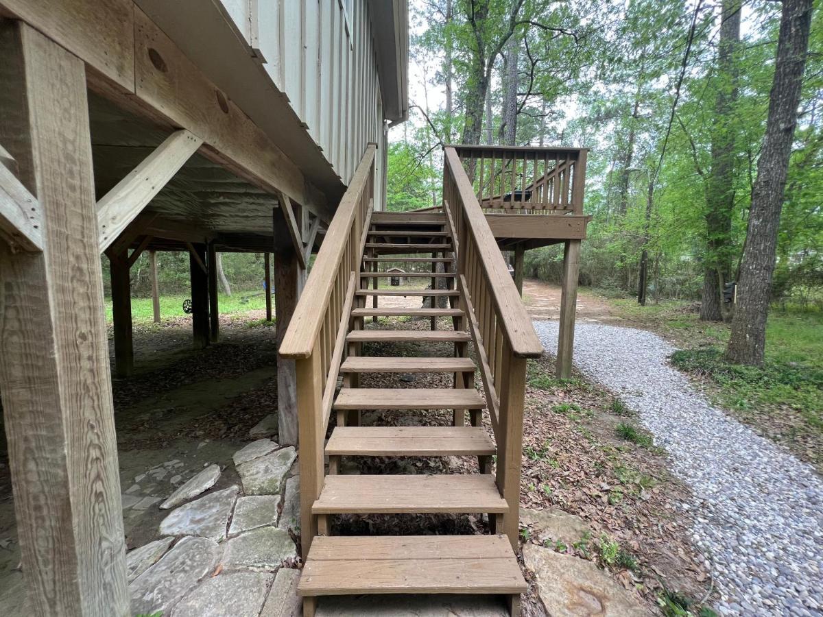 2 Bdrm Treehouse Hideout- Lake Conroe With Boat Ramp Монтгомері Екстер'єр фото