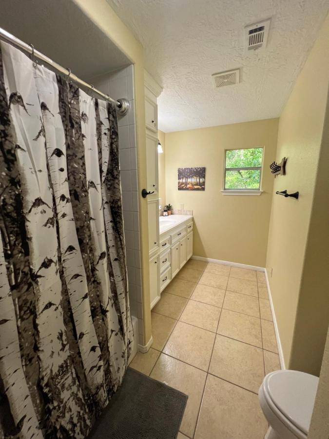 2 Bdrm Treehouse Hideout- Lake Conroe With Boat Ramp Монтгомері Екстер'єр фото